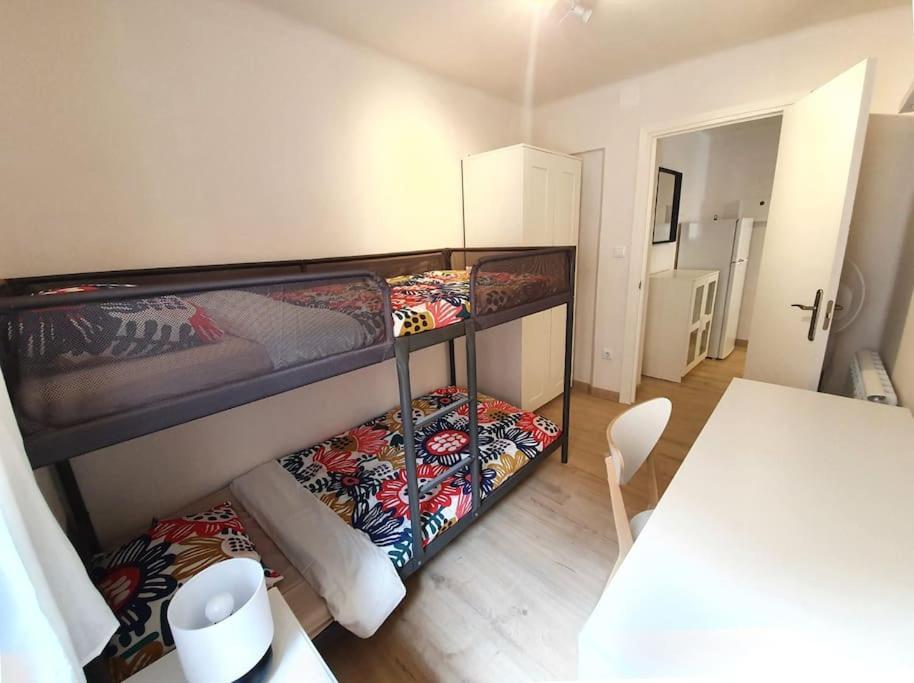 Ferienwohnung Acogedor Piso En El Centro De Sabiñánigo Exterior foto